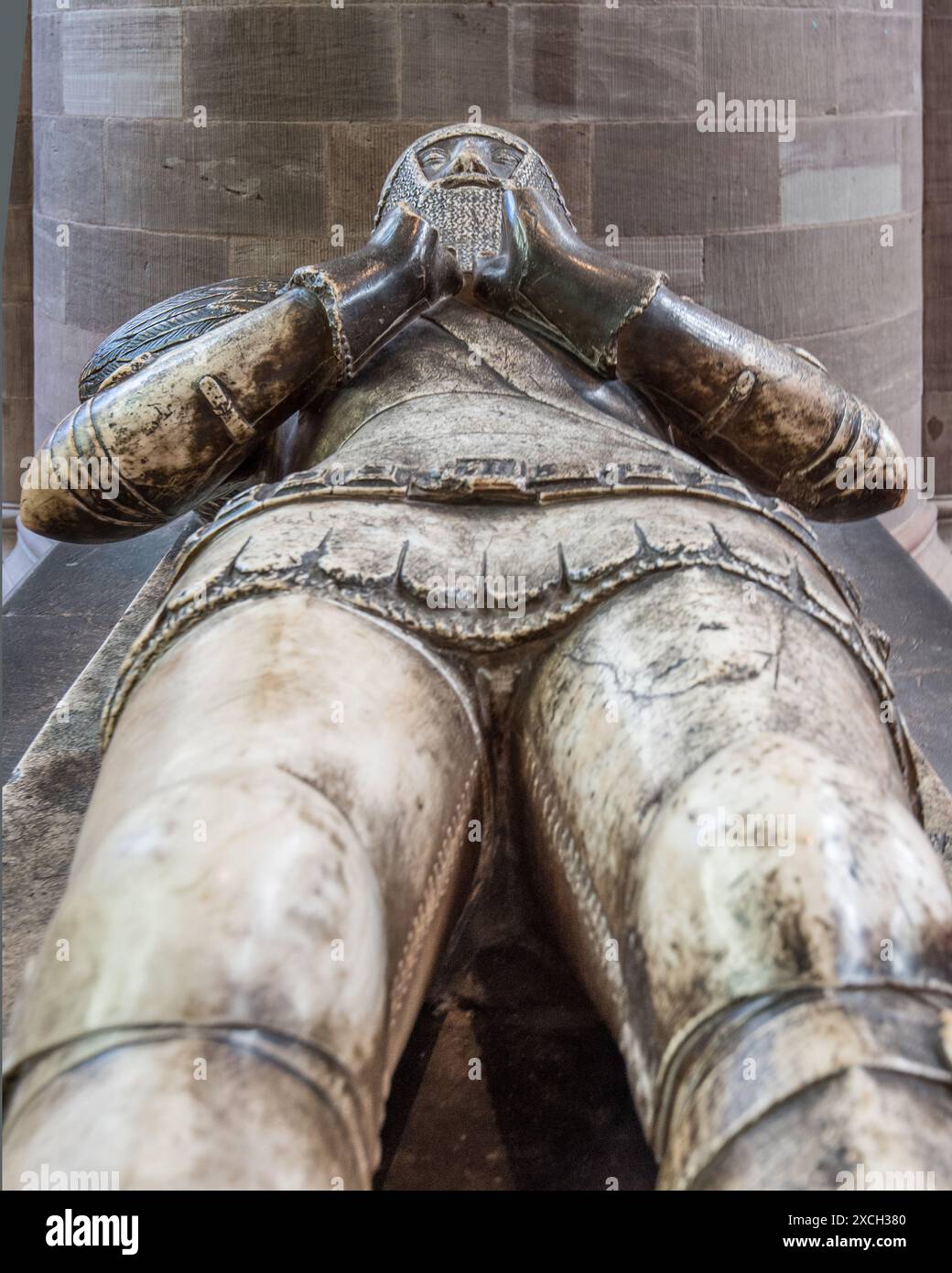 Tombe effigie de Sir Richard Pembridge dans la cathédrale de Hereford située près des fonts sur le côté sud de la nef. Banque D'Images