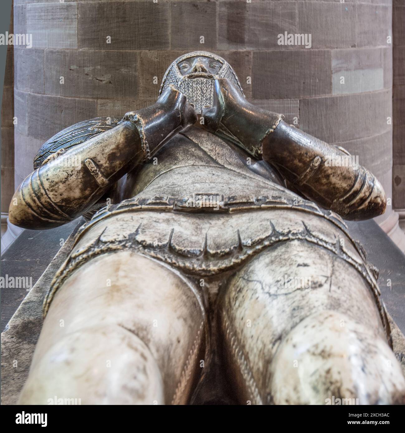 Tombe effigie de Sir Richard Pembridge dans la cathédrale de Hereford située près des fonts sur le côté sud de la nef. Banque D'Images