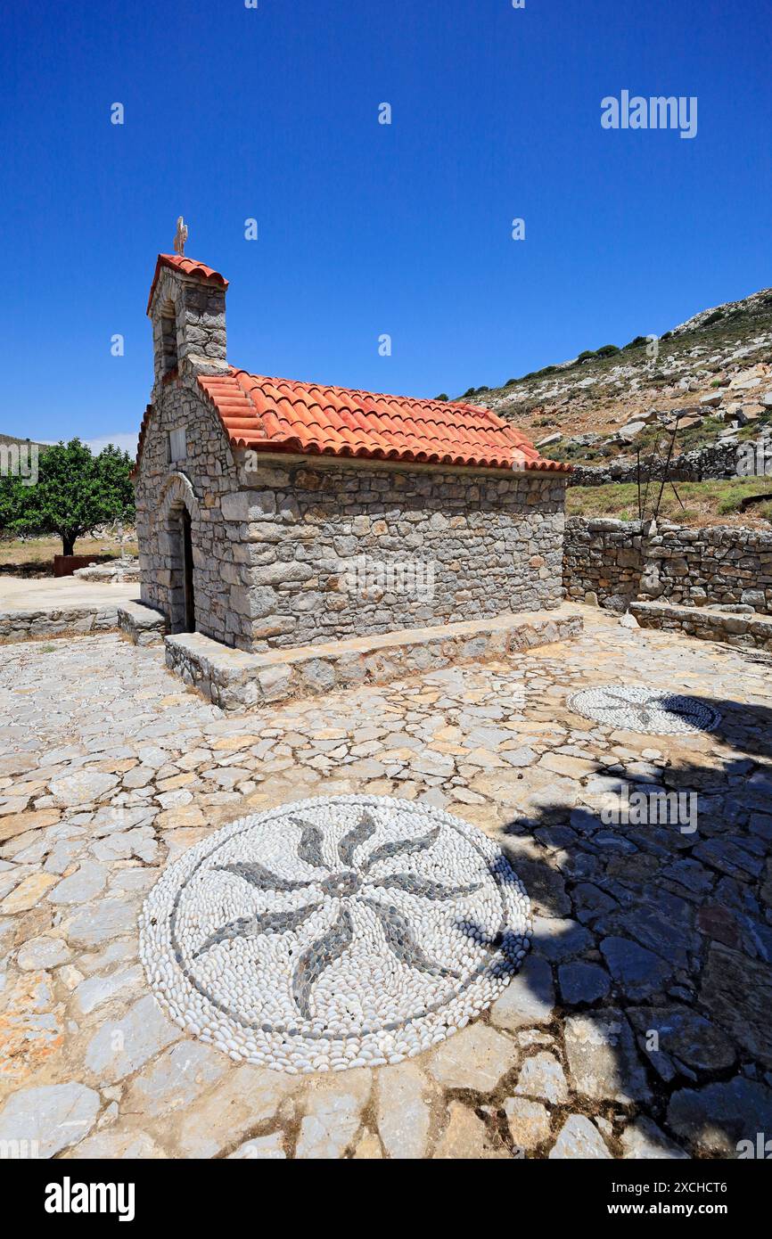 Église d'Agios Georgios, Tilos, îles du Dodécanèse, sud de la mer Égée, Grèce. Banque D'Images