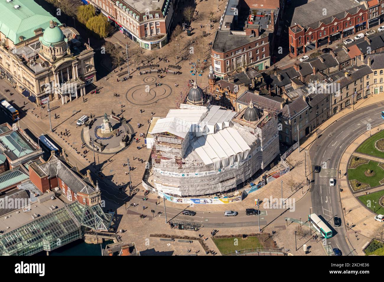 Photo aérienne du musée maritime de Hull enveloppé dans un échafaudage prise à 1500 pieds Banque D'Images
