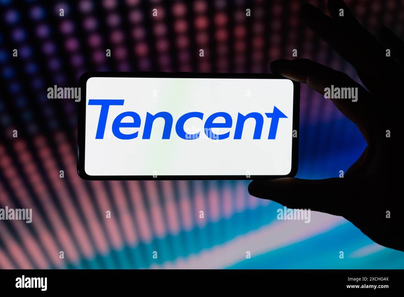 Le logo Tencent est affiché sur un smartphone, vu dans cette illustration photo. Prise à Bruxelles, Belgique. Le 16 juin 2024. (Jonathan Raa / Sipa USA) *** strictement à des fins d'actualités éditoriales *** Banque D'Images