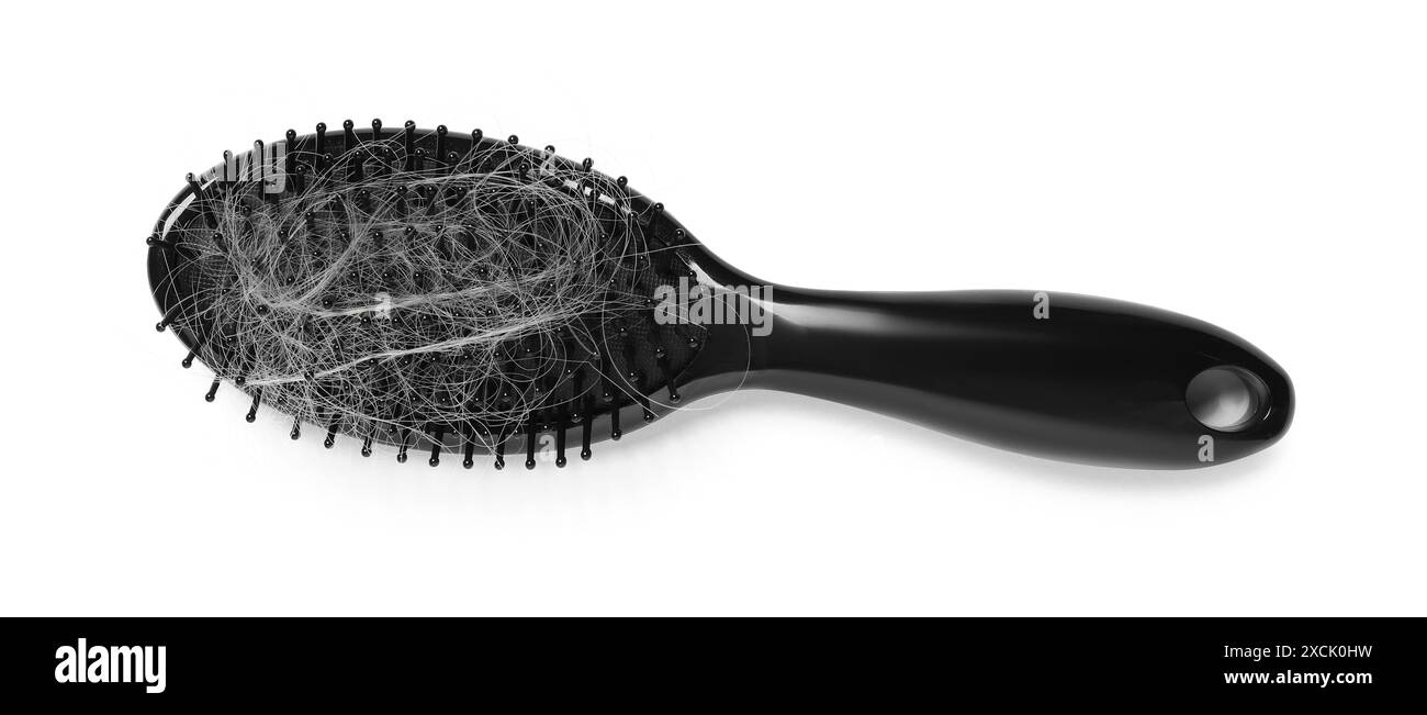 Brosse avec cheveux perdus isolé sur blanc, vue de dessus Banque D'Images