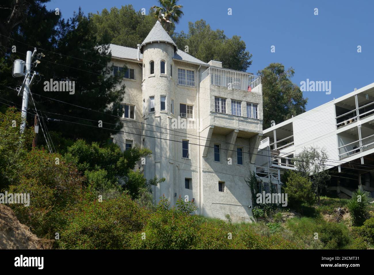 Los Angeles, Californie, USA 14 juin 2024 L'acteur Clark Gable, l'actrice Carole Lombard et l'actrice Susan Anton ancien Home/House à Hollywood Hills le 14 juin 2024 à Los Angeles, Californie, USA. Les Black Eyed Peas ont été découverts dans cette maison du château. Photo de Barry King/Alamy Stock photo Banque D'Images