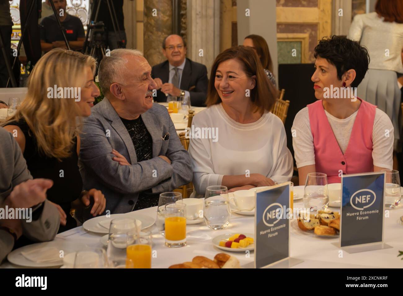 Madrid, Espagne. 17 juin 2024. (De gauche à droite) Yolanda Diaz, ministre du travail du gouvernement espagnol, Pepe Álvarez, secrétaire général de l'union des travailleurs de l'UGT, Francine Anmengol, présidente du Congrès des députés et Elma Saiz, ministre de l'inclusion, de la sécurité sociale et des migrations, lors d'un petit déjeuner d'information ce matin à Madrid. Crédit : D. Canales Carvajal/Alamy Live News Banque D'Images