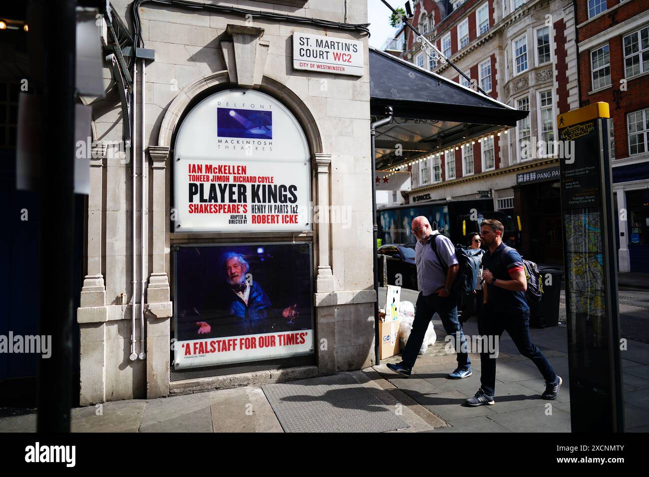 Une vue générale du théâtre Noel Coward à Londres. Sir Ian McKellen est tombé de la scène lors d'une représentation de Player Kings au théâtre lundi soir. Date de la photo : mardi 18 juin 2024. Banque D'Images