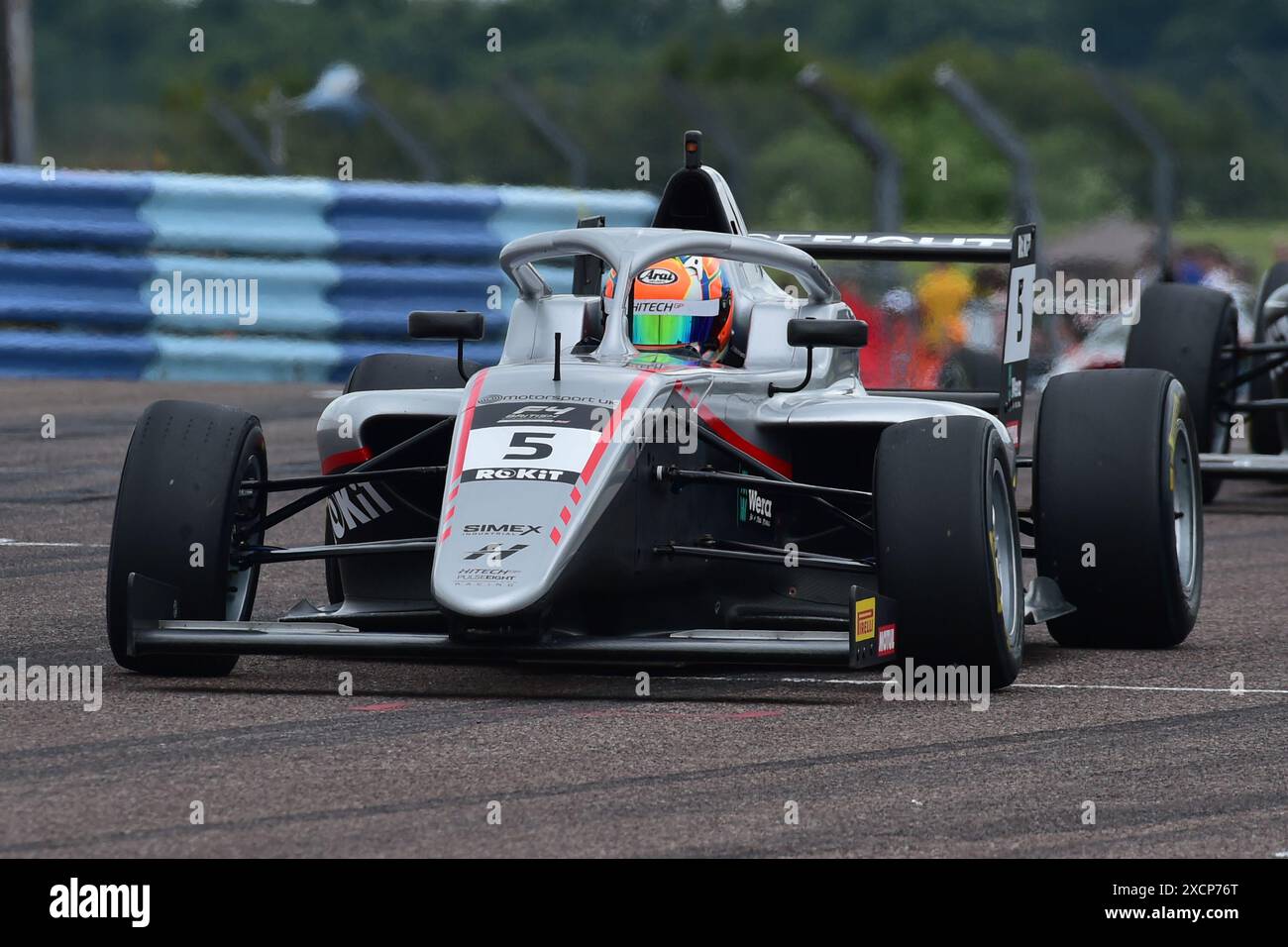 Mika Abrahams, Hitech Pulse-Eight, ROKiT F4 British Championship, certifié par la FIA, trois courses de vingt minutes durant le week-end sur le rapide Thruxt Banque D'Images