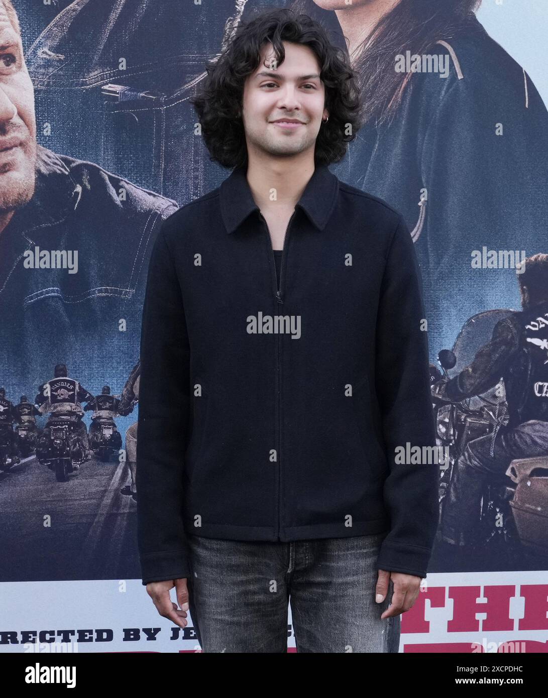Xolo Maridueña arrive à LA première de BIKERIDERS Los Angeles au TCL Chinese Theatre à Hollywood, CA lundi, ? 17 juin 2024. (Photo de Sthanlee B. Mirador/Sipa USA) Banque D'Images