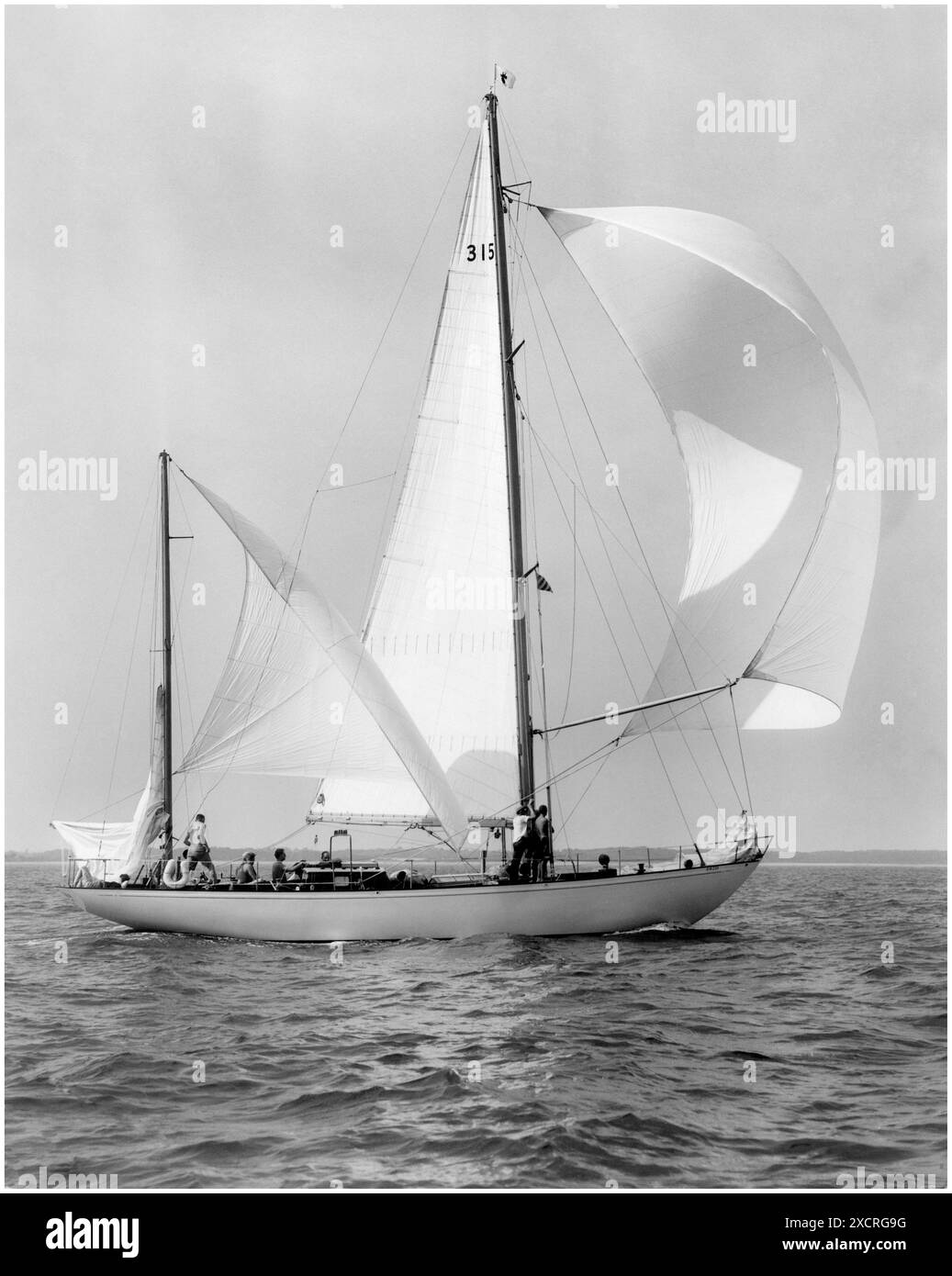 1955 : le yawl américain CARINA II remporte la Fastnet yacht Race en 1955 et 1957, et se classe 3e en 1959 Banque D'Images