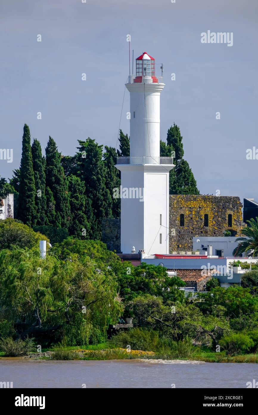 Colonia del Sacramento, Colonia, Uruguay - Leuchtturm in der Altstadt von Colonia am Rio de la Plata. Colonia del Sacramento ist eine am Río de la Pla Banque D'Images