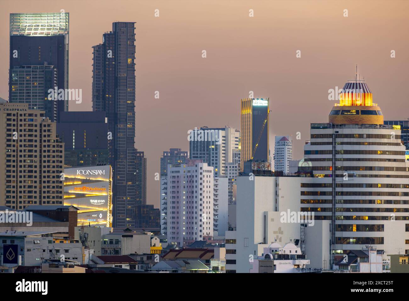 Skyline von Bangkok Skyline von Bangkok, Panorama vom Golden Mount. Bangkok, Changwat Bangkok, Thaïlande, 03.01.2024 *** Skyline of Bangkok Skyline of Bangkok, Panorama from Golden Mount Bangkok, Changwat Bangkok, Thaïlande, 03 01 2024 Copyright : JOKER/WalterxG.xAllgöwer JOKER240103464570 Banque D'Images