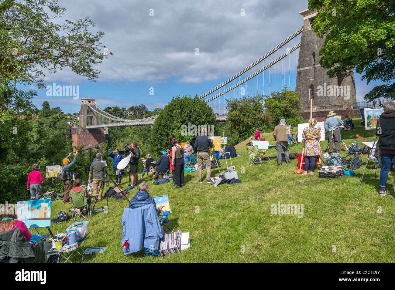 Artistes peignant le pont suspendu de Clifton, Clifton, Bristol, Angleterre, Royaume-Uni Banque D'Images
