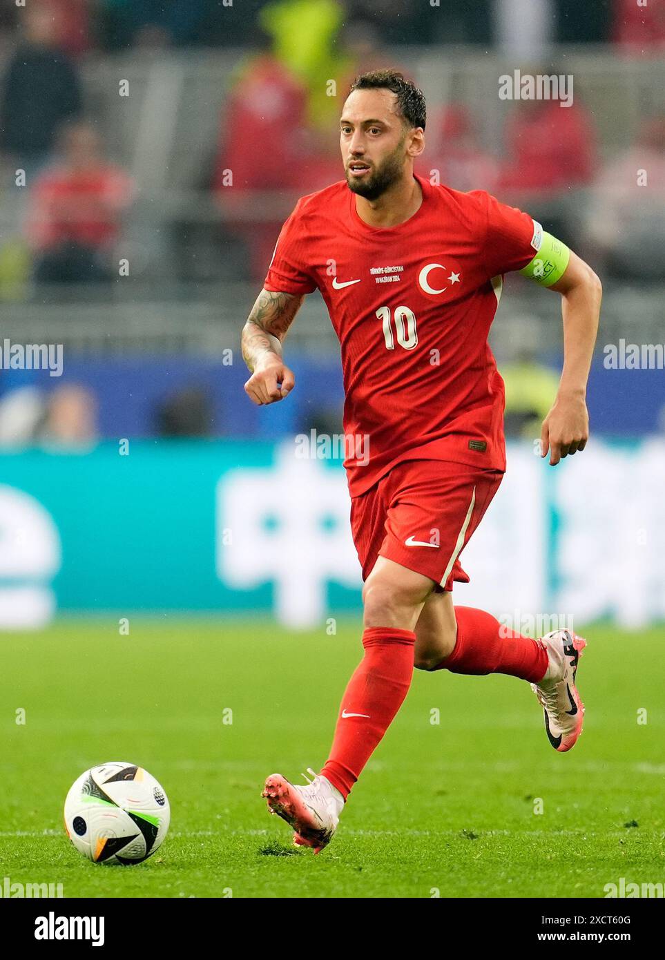 Carte de sport: #16 Hakan Calhanoglu (2024) (Football