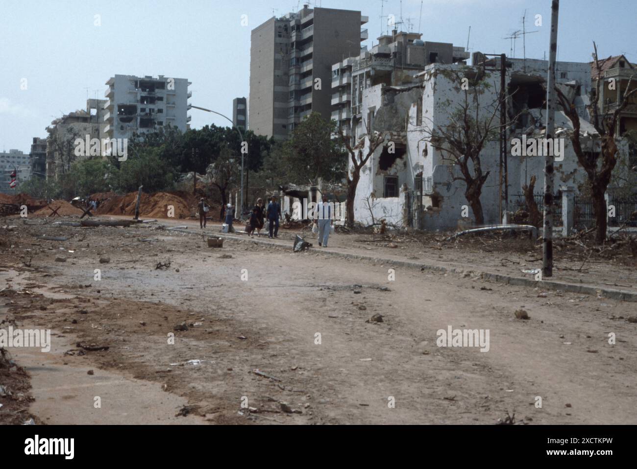 Liban Guerre 1982 Beyrouth / Lebeanonwar 82 - Al-Mourabitoun / Organisation Nasserite indépendante (INO) / mouvement Nasserite indépendant (INM) / mouvement des Nasseristes indépendants (MIN) et le poste de contrôle de l'OLP à Beyrouth Ouest de l'Organisation de libération de la Palestine Banque D'Images