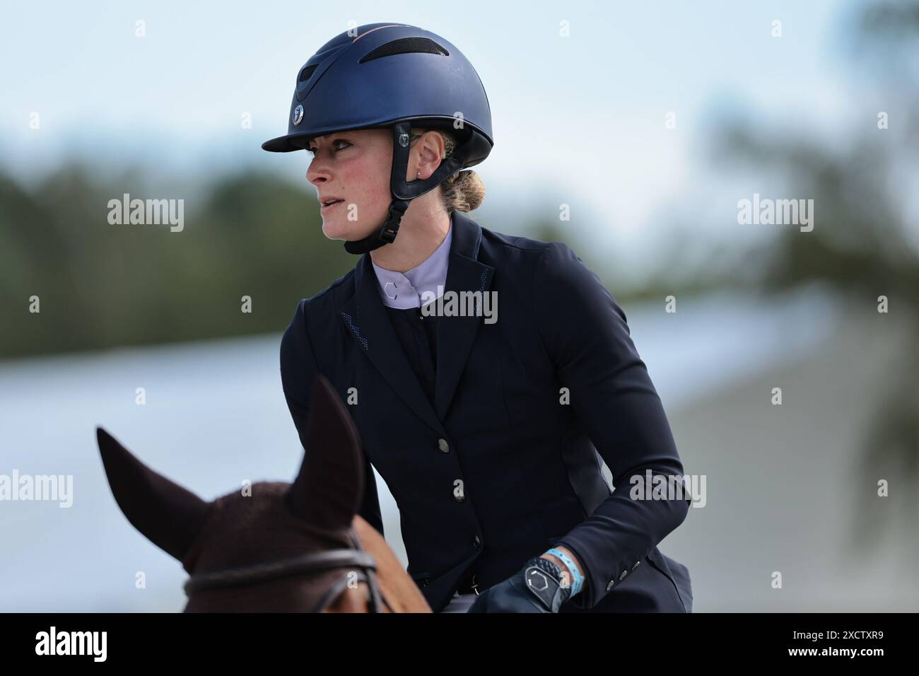 Caroline Harris de Grande-Bretagne avec D. Day lors du saut d'obstacles CCI5* aux Longines Luhmuhlen Horse Trials le 16 juin 2024, Luhmuhlen, Allemagne (photo de Maxime David - MXIMD Pictures) Banque D'Images