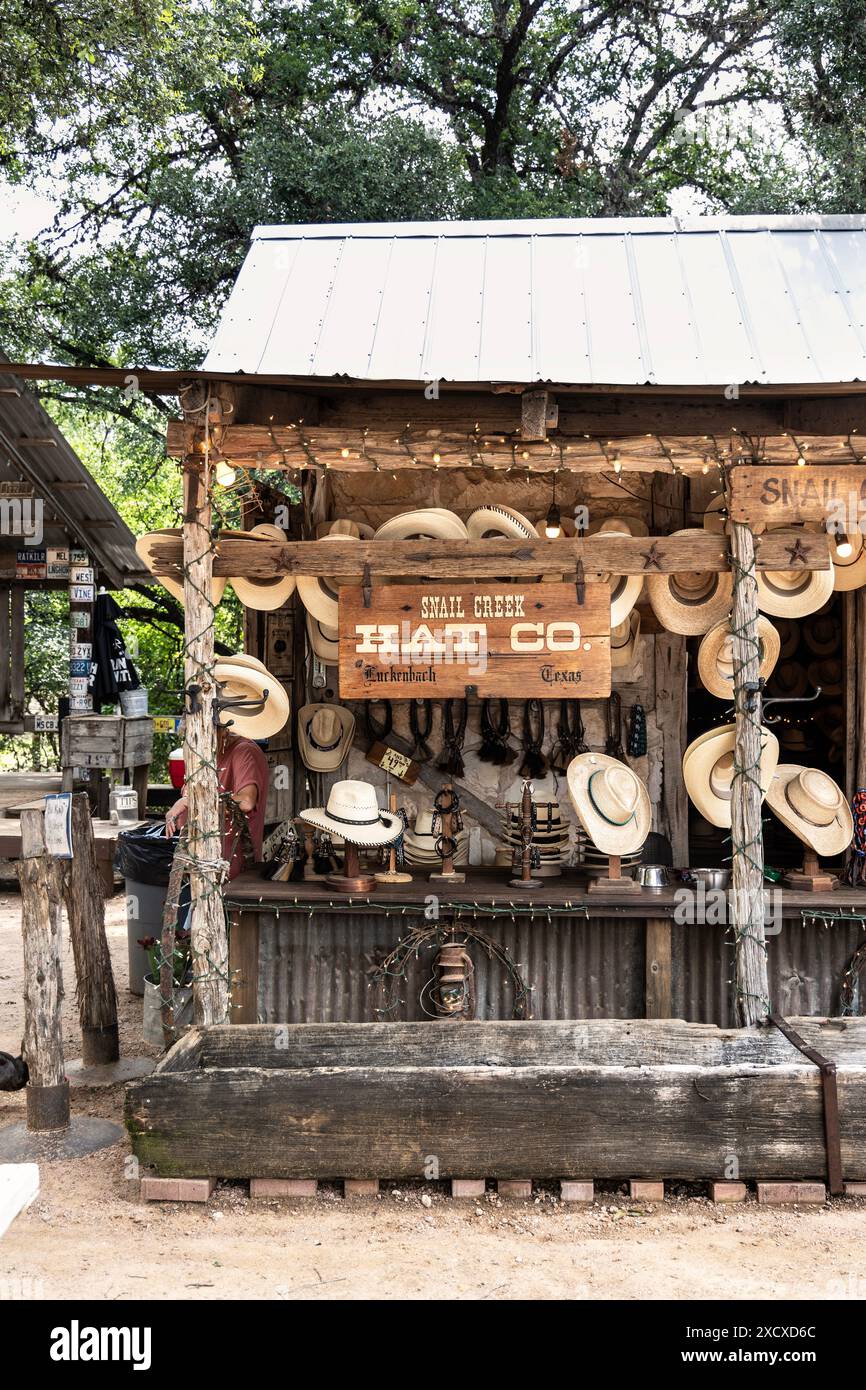 Snail Creek Hat Co Cowboy Hat Shop extérieur, Luckenbach, Texas, États-Unis Banque D'Images