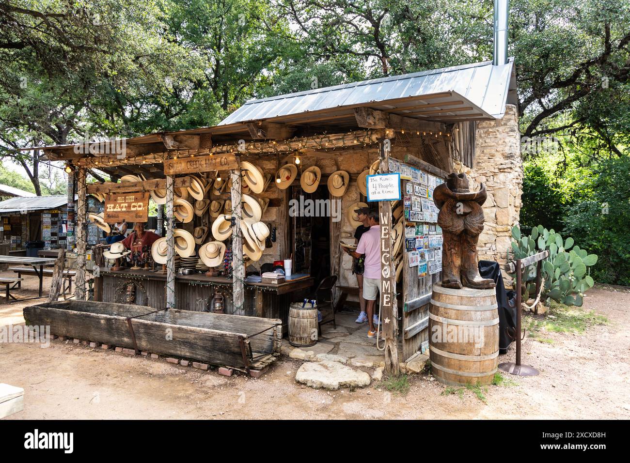 Snail Creek Hat Co Cowboy Hat Shop extérieur, Luckenbach, Texas, États-Unis Banque D'Images
