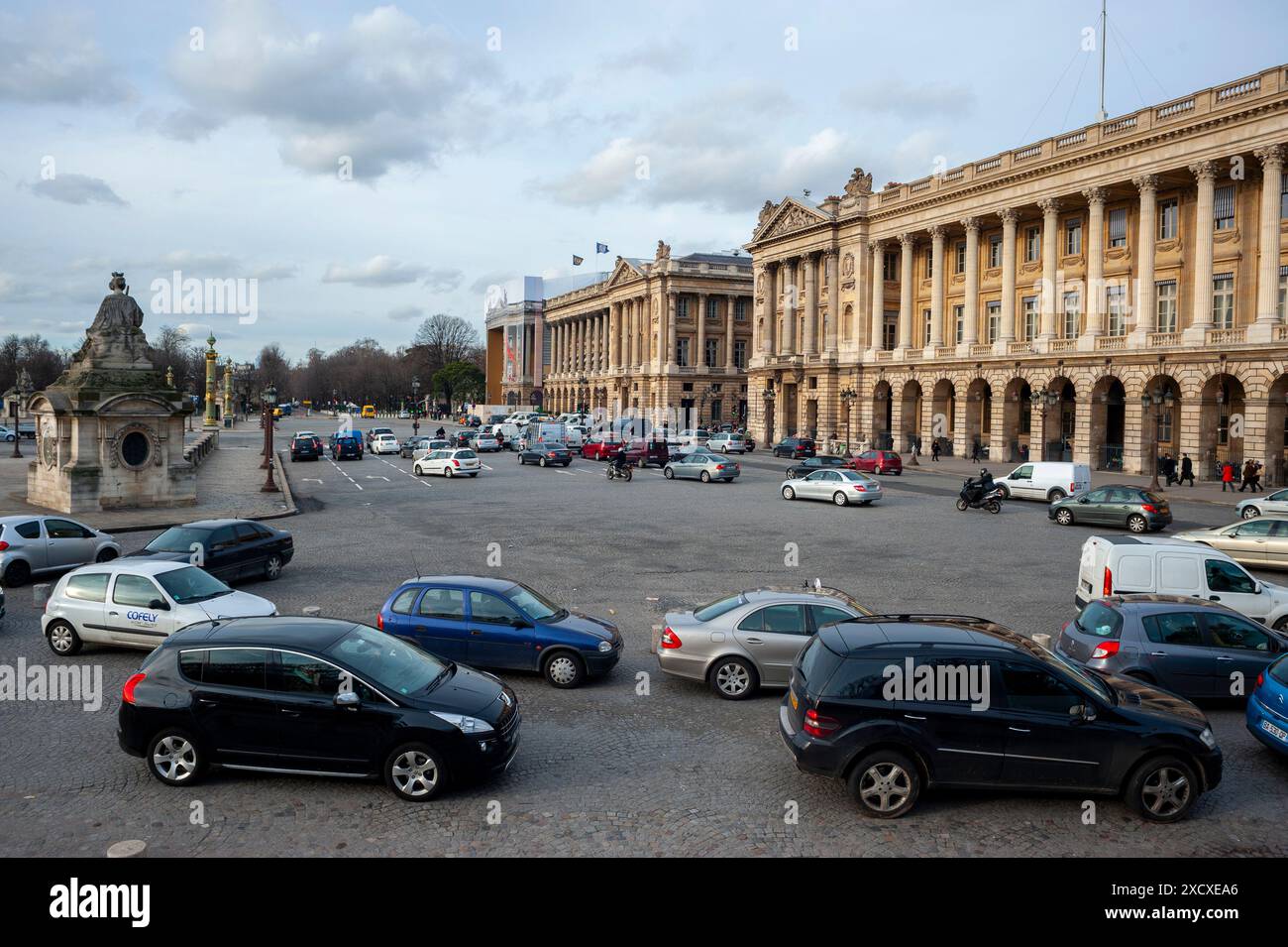 Paris, France, vue grand angle, scènes de rue, conduite de voitures, monuments français, place de la Concorde, 'Musée de la Marine' Banque D'Images