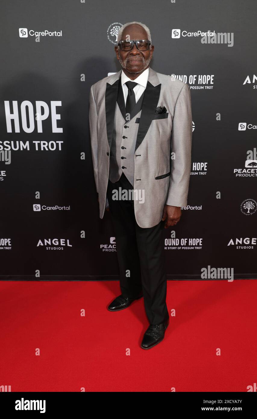 Los Angeles, CA. 18 juin 2024. L'évêque Wilbert Martin à la première de Sound of Hope : The Story of Possum Trot' le 18 juin 2024 au Linwood Dunn Theater à Los Angeles, Californie. Crédit : Faye Sadou/Media Punch/Alamy Live News Banque D'Images