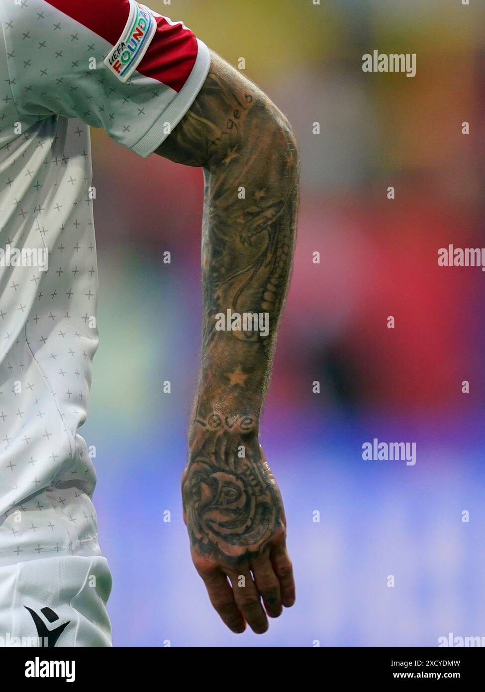 Tatouage lors du match UEFA Euro 2024 entre Turkiye et la Géorgie, Groupe F, date 1, joué au BVB Stadion le 18 juin 2024 à Dortmund, Allemagne. (Photo de Sergio Ruiz/Sipa USA) Banque D'Images