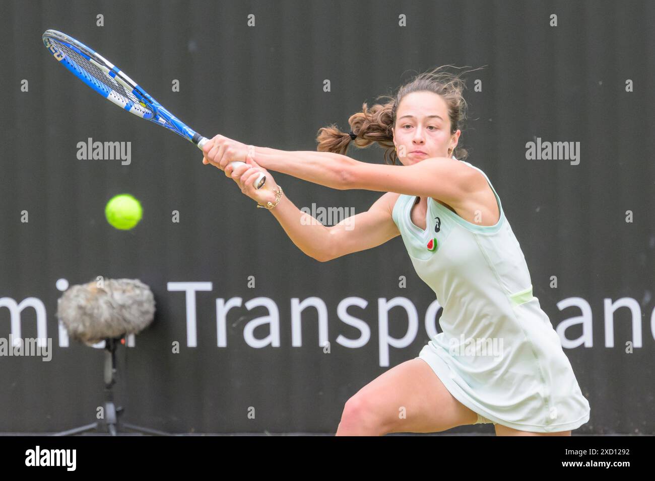 Berlin, Allemagne. 19 juin 2024. GER, Berlin, ecotrans Ladies Open 2024, WTA 500, im Steffi Graf Stadion Berlin, LTTC Rot-Weiss e.V., Zeynep Sonmez - joue et perd son match contre Victoria Azarenka, 19.06.2024, crédit : HMB Media/Alamy Live News Banque D'Images