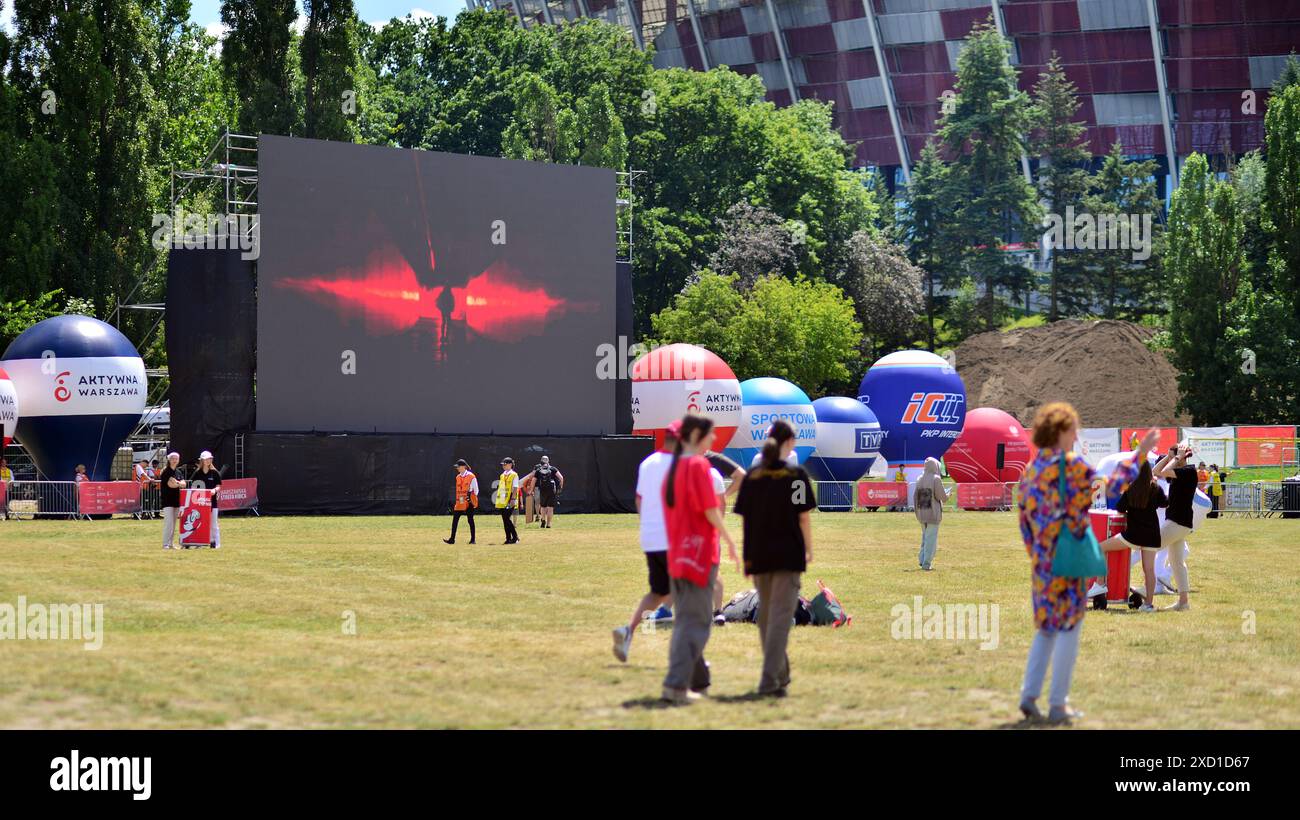 Varsovie, Pologne. 16 juin 2024. Fan zone heures avant le match de football UEFA Euro 2024 vs Hollande. Banque D'Images