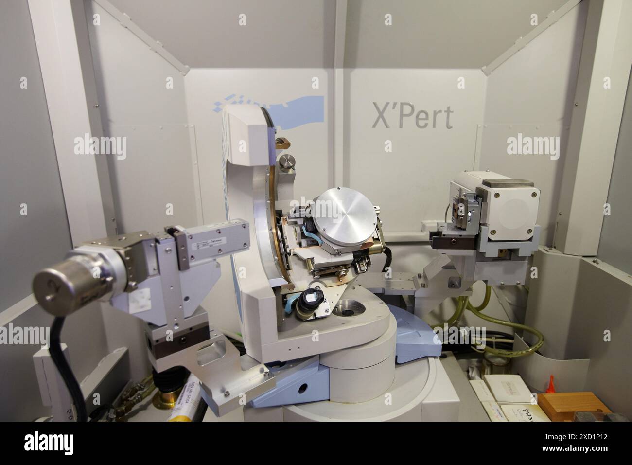 X'Pert MRD Materials Research Diffractometer est le système le plus flexible disponible pour les études de diffraction des rayons X mesure de texte cristallographique Banque D'Images