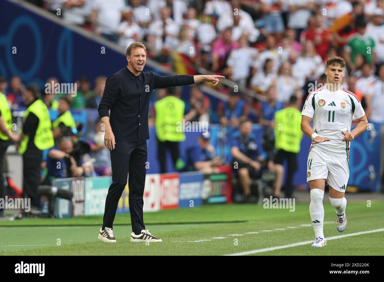 Stuttgart, Allemagne. 19 juin 2024. Julian Nagelsmann entraîneur (Allemagne)Milos Kerkez (Hongrie) lors du match UEFA Euro Allemagne 2024 entre Allemagne 2-0 Hongrie à Stuttgart Arena le 19 juin 2024 à Stuttgart, Allemagne. Crédit : Maurizio Borsari/AFLO/Alamy Live News crédit : Aflo Co. Ltd./Alamy Live News Banque D'Images