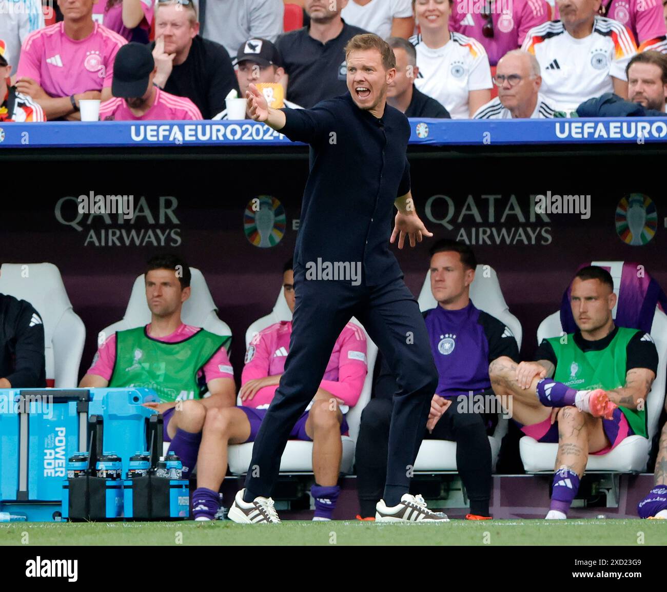 Stuttgart, UEFA Euro 2024 Groupe A match entre l'Allemagne et la Hongrie à Stuttgart. 19 juin 2024. Julian Nagelsmann (avant), entraîneur-chef de l'Allemagne, fait des gestes lors du match UEFA Euro 2024 Groupe A entre l'Allemagne et la Hongrie à Stuttgart, Allemagne, le 19 juin 2024. Crédit : Philippe Ruiz/Xinhua/Alamy Live News Banque D'Images