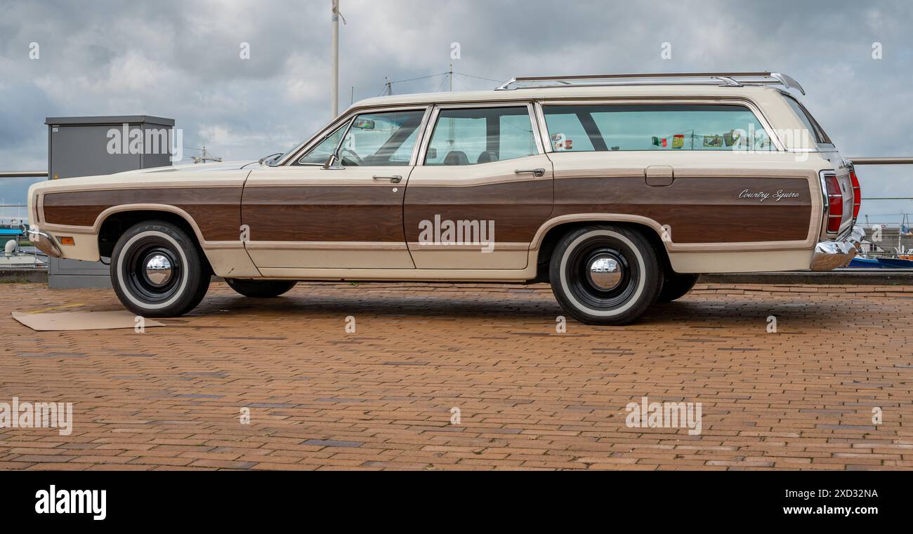 Lelystad, pays-Bas, 16.06.2024, Classic Ford LTD Country Squire de 1970 au National Old timer Day Banque D'Images