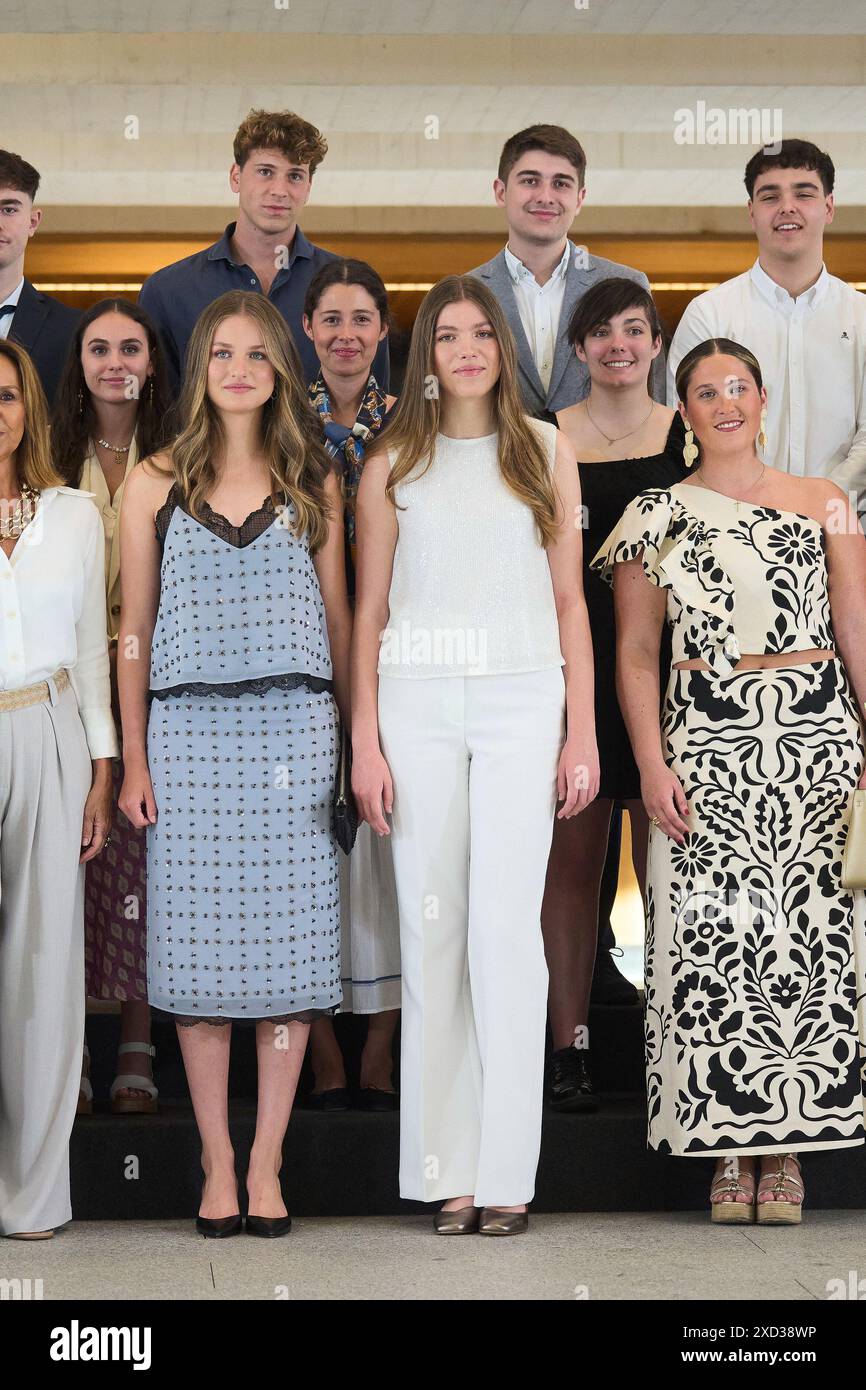 Madrid, Espagne. 20 juin 2024. Princesse héritière Leonor, Princesse Sofia visite la Galerie des collections royales avec environ 40 jeunes entre 17 et 20 ans pendant le 10ème anniversaire de la Proclamation du Roi Felipe VI d'Espagne à la Galerie des collections royales le 19 juin 2024 à Madrid, Espagne la princesse héritière Leonor d'Espagne et la princesse Sofia d'Espagne assistent à une réunion avec des jeunes et visitent la Galerie des collections royales le 19 juin 2024 à Madrid, Espagne. (Photo par Oscar Gonzalez/Sipa USA) crédit : Sipa USA/Alamy Live News Banque D'Images