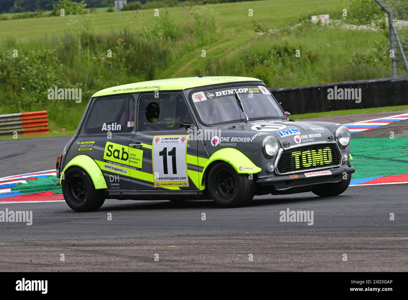 Kane Astin, Mini Miglia, le Dunlop Mini Miglia Challenge soutenu par Mini Spares, deux courses de vingt minutes pour deux variantes de véhicules, Mini Miglia 1293 Banque D'Images