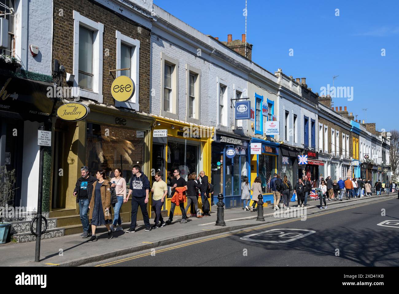 Géographie / voyage, Grande-Bretagne, Angleterre, Londres, magasins près de Notting Hill Gate, Londres, Angleterre, DROITS-SUPPLÉMENTAIRES-AUTORISATION-INFO-NON-DISPONIBLE Banque D'Images