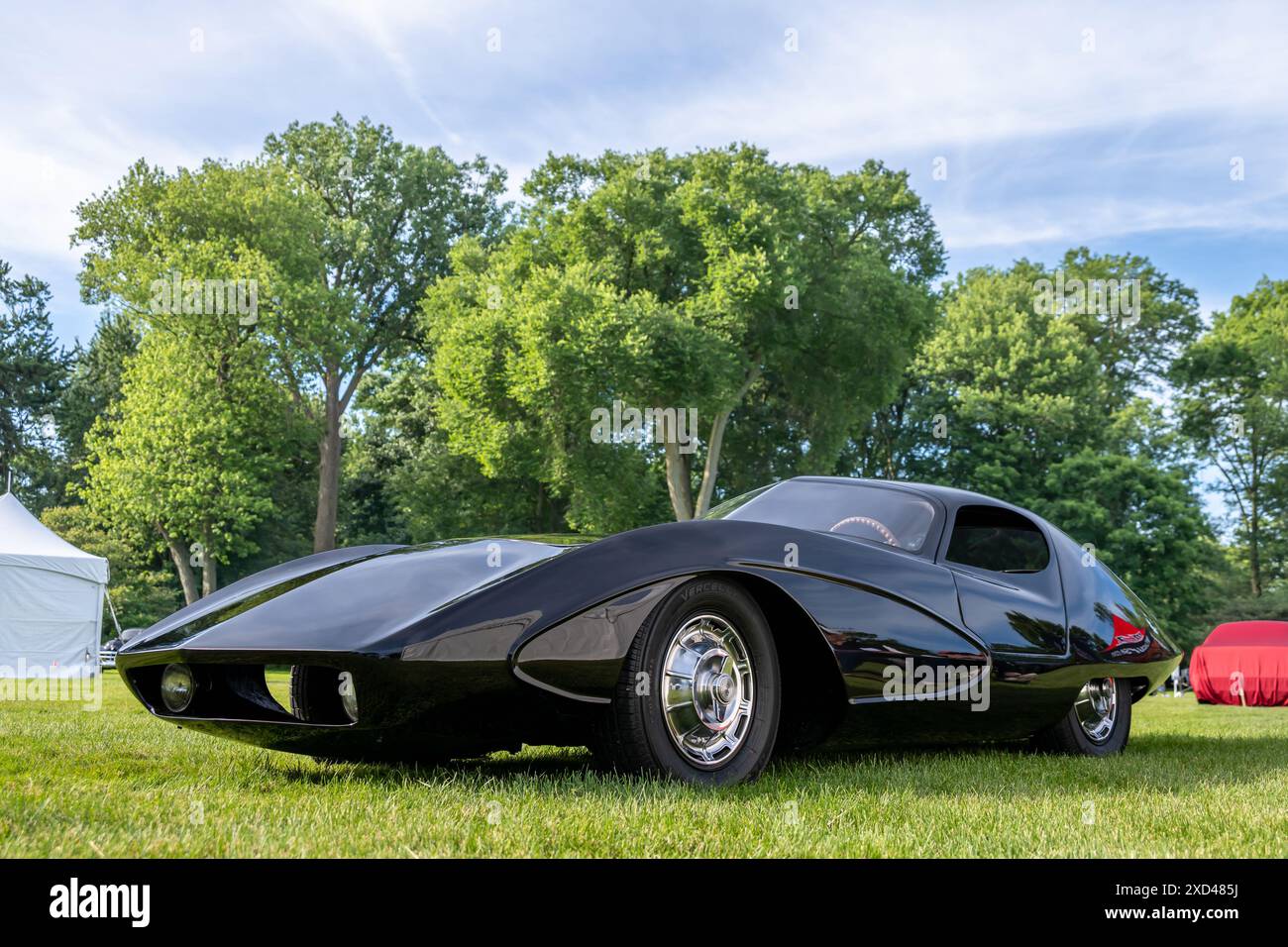 GROSSE POINTE SHORES, mi/USA - 16 JUIN 2024 : une voiture de course MacMinn LeMans Coupe 1958, EyesOn Design car Show, Edsel & Eleanor Ford House, près de Detroit. Banque D'Images