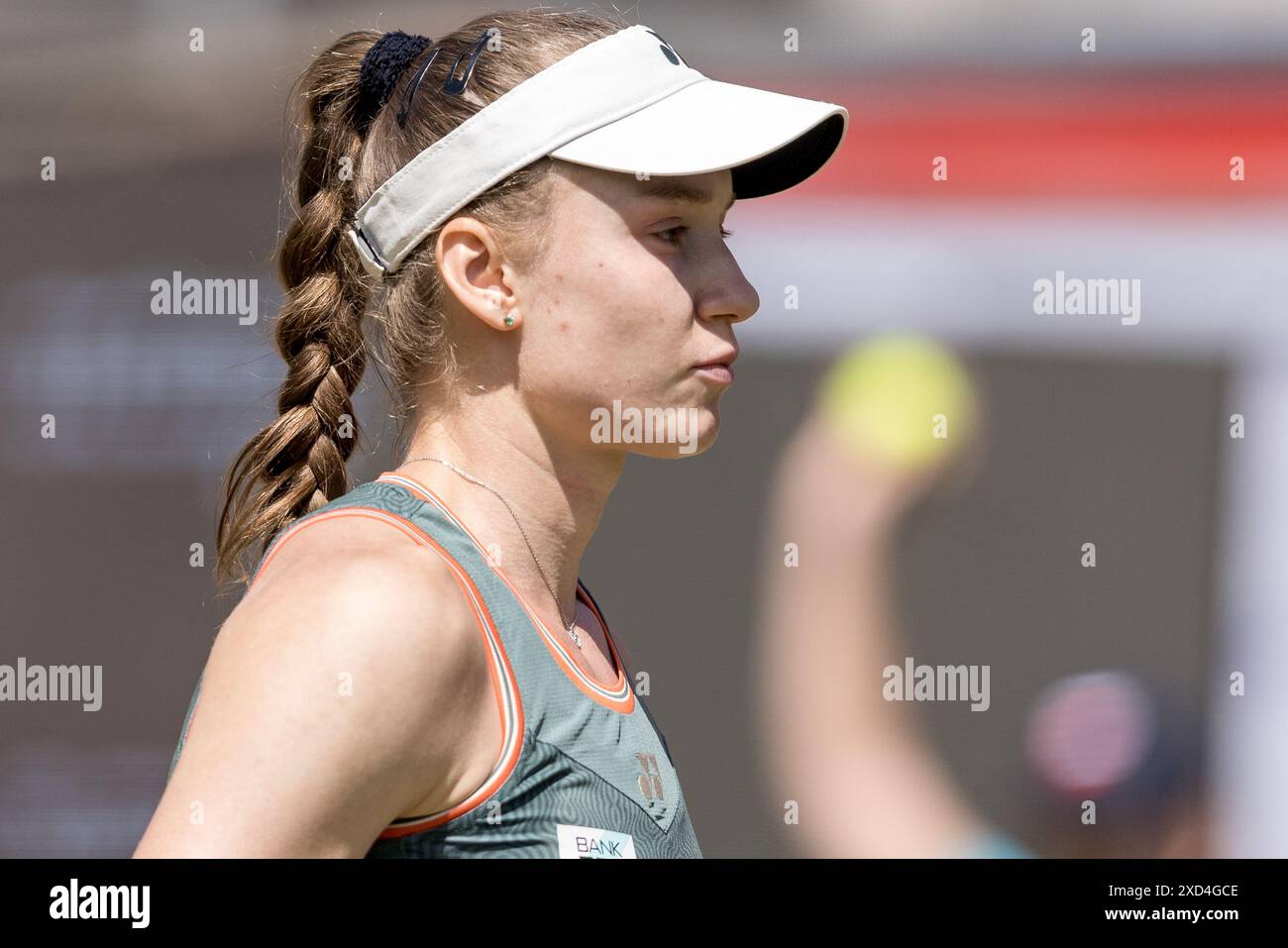 Berlin, Allemagne. 20 juin 2024 ; Rot Weiss Tennis Club, Grunewald, Berlin, Allemagne ; ecotrans WTA Ladies 500 Tennis German Open Berlin, jour 4 ; Elena Rybakina pendant ses célibataires féminins contre Veronika Kudermetova crédit : action plus Sports images/Alamy Live News Banque D'Images