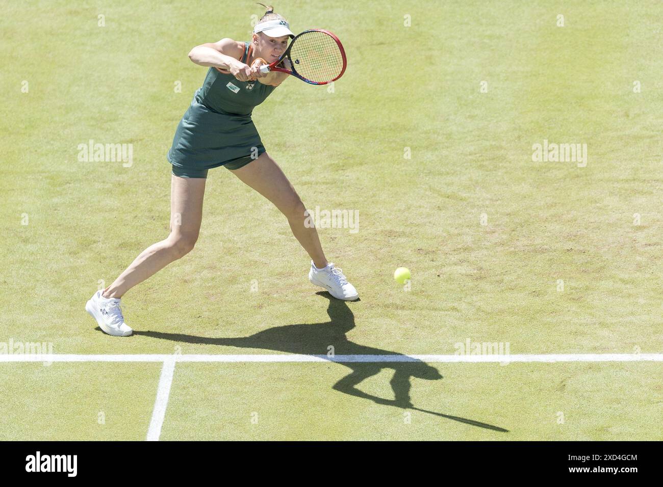 Berlin, Allemagne. 20 juin 2024 ; Rot Weiss Tennis Club, Grunewald, Berlin, Allemagne ; ecotrans WTA Ladies 500 Tennis German Open Berlin, jour 4 ; Elena Rybakina pendant ses célibataires féminins contre Veronika Kudermetova crédit : action plus Sports images/Alamy Live News Banque D'Images