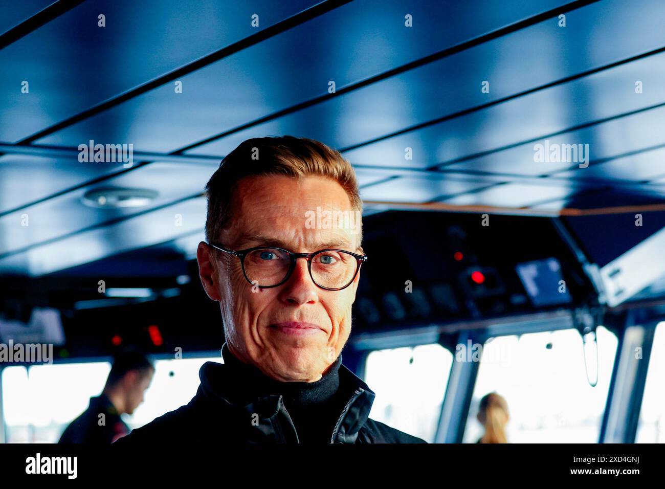 Bodo 20240619. Le président finlandais Alexander Stubb sur le navire de garde-côtes KV Svalbard à Bodo. Photo : Jan Langhaug / NTB Banque D'Images