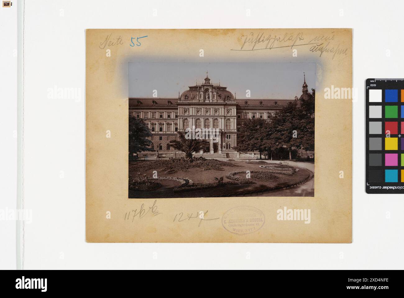 Justizpalast. 1., Schmerlingplatz 10-11 - Justizpalast probablement : Martin Gerlach sen. (1846—1918), photographe, Gerlach & Wiedling (Buch- und Kunstverlag), maison d'édition, C. Angerer & Göschl (1870—1983), Reproduktionsanstalt Timtom, palais de justice, jardins publics, parc, Justizpalast, Schmerlingplatz vers 1905 Banque D'Images