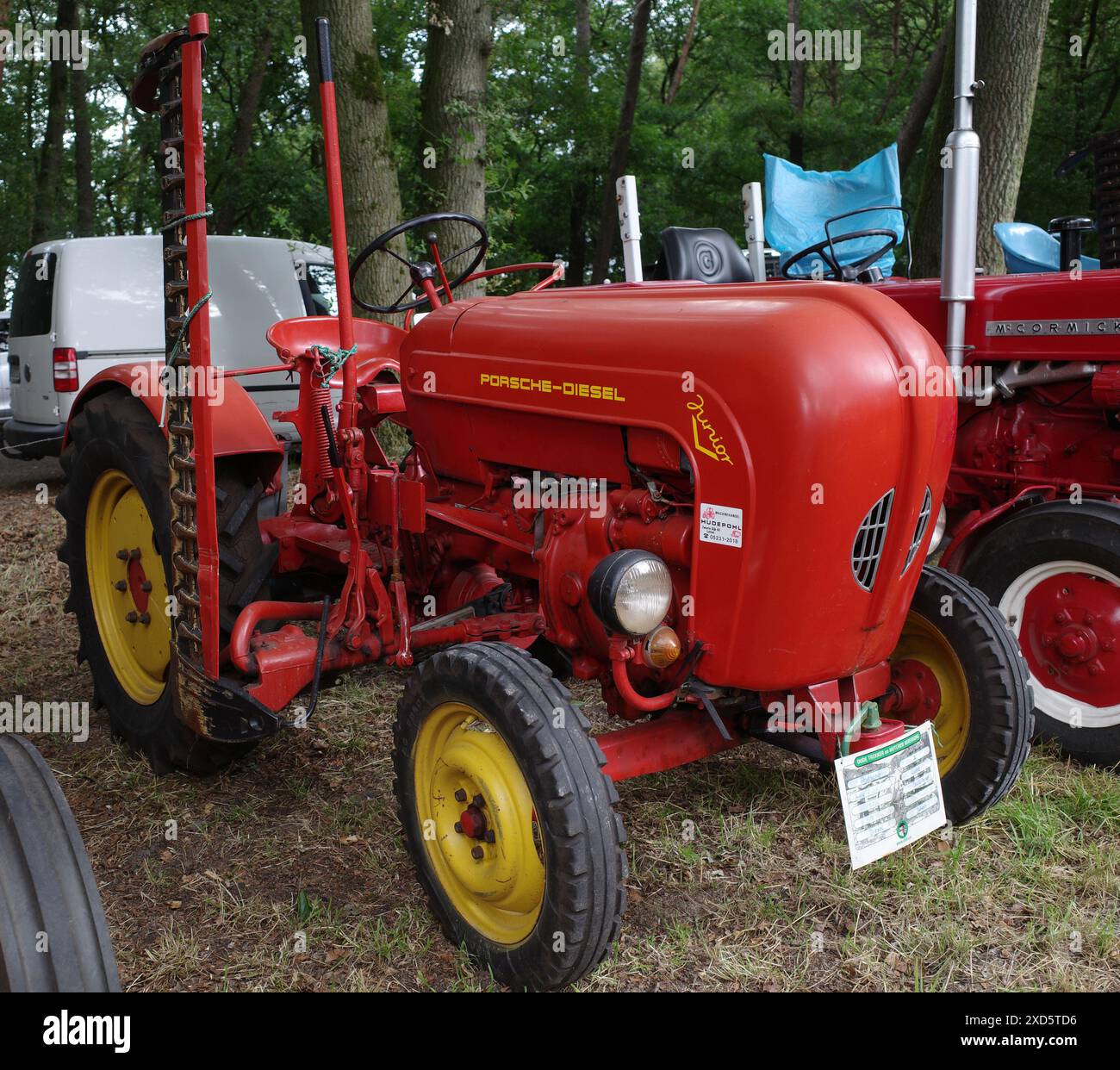 Itterbeck, Allemagne - 16 juin 2024 un tracteur oldtimer : une Porsche Diesel Junior F108 de 1959 Banque D'Images