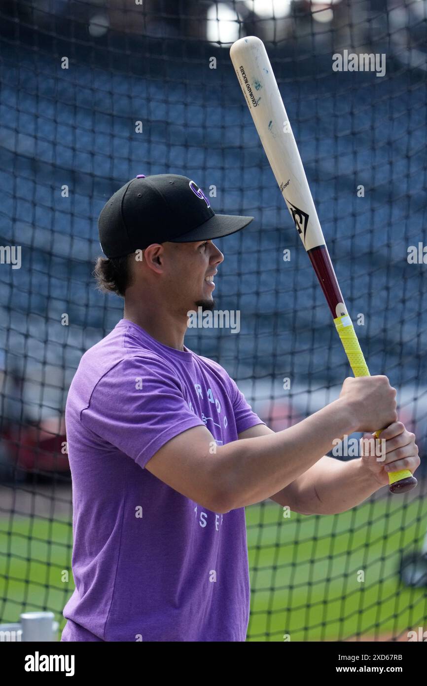 Denver CO, États-Unis. 19 juin 2024. Colorado Short stop Ezequiel Tovar (14 ans) avant le match entre les Dodgers de Los Angeles et les Rockies du Colorado tenu au Coors Field à Denver Co. David Seelig/Cal Sport Medi. Crédit : csm/Alamy Live News Banque D'Images