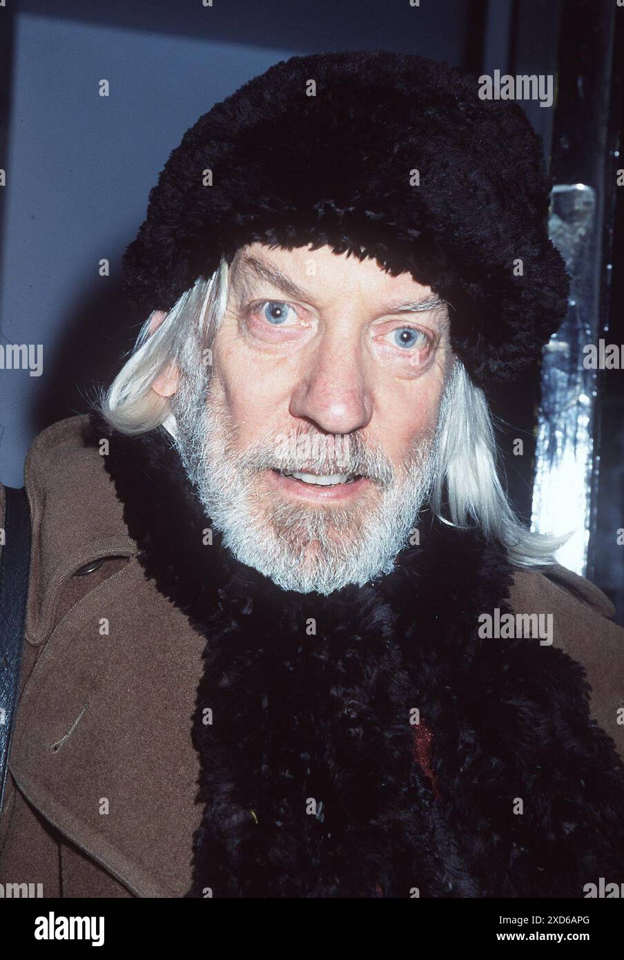 New York, États-Unis. 08 mars 2001. 8 mars 2001, New York, New York, États-Unis : L'acteur DONALD SUTHERLAND assiste à la soirée d'ouverture de la pièce ''Ten Unknowns'' au Mitzi Newhouse Theatre à New York. (Crédit image : © Henry McGee/ZUMAPRESS.com) USAGE ÉDITORIAL SEULEMENT! Non destiné à UN USAGE commercial ! Crédit : Zuma Press/Alamy Live News Banque D'Images