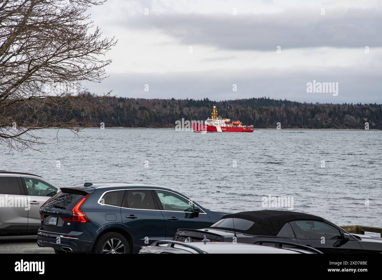 Navire de la garde côtière du Cap Roger dans le port de point Pleasant Park à Halifax, Nouvelle-Écosse, Canada Banque D'Images