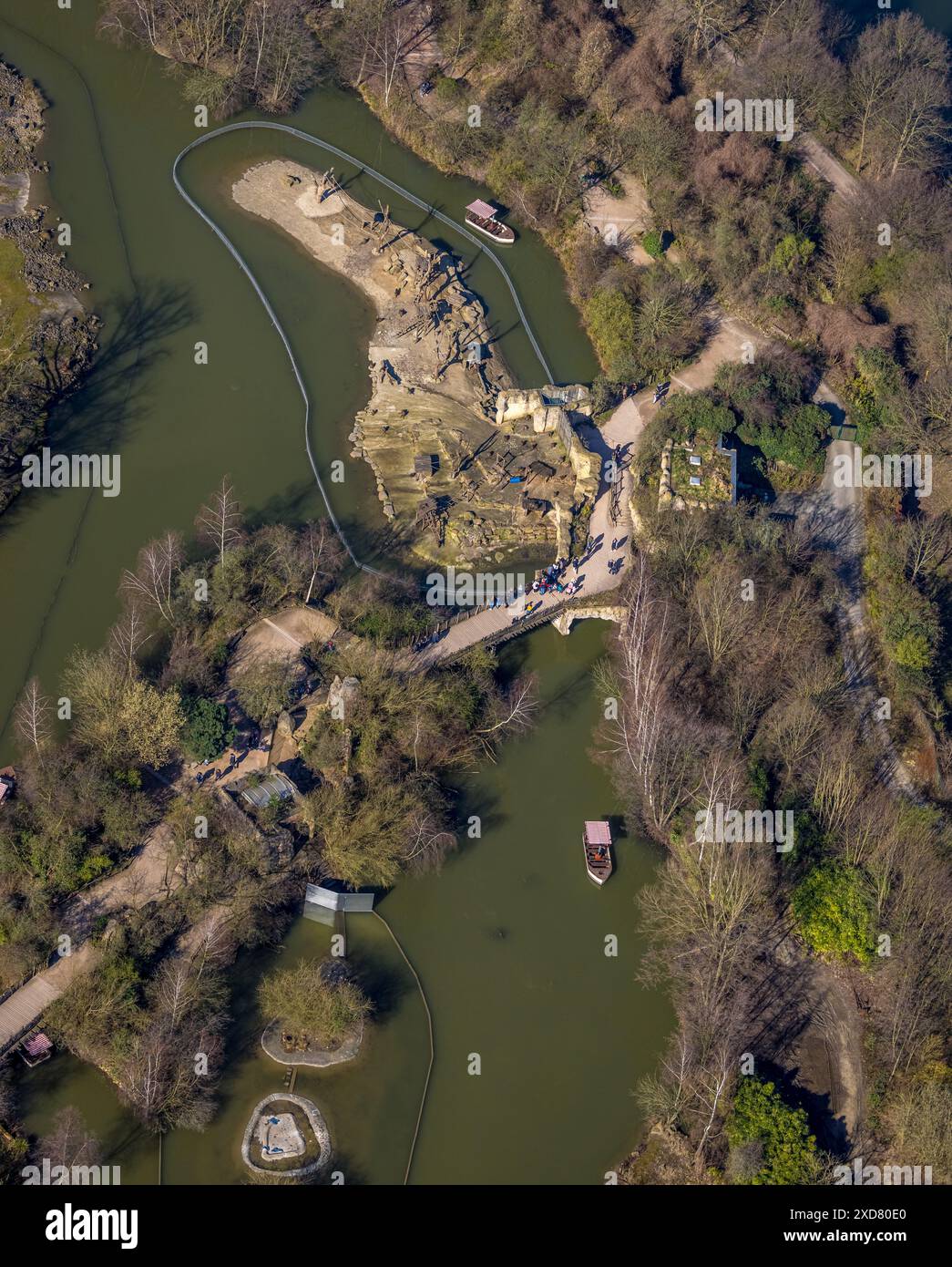 Vue aérienne, ZOOM Erlebniswelt, zoo et parc animalier, avec une excursion en bateau sur la Reine africaine aux mondes d'aventure - un point culminant de la visite, Bismarc Banque D'Images