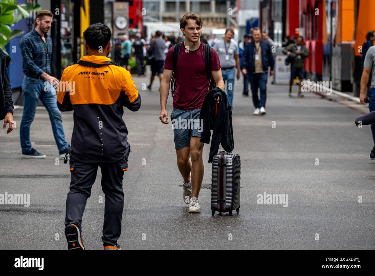 Montmelo, Espagne, 21 juin 2024, Oscar Piastri, de l'Australie, concourt pour McLaren F1. The Build Up, 10e manche du championnat de formule 1 2024. Crédit : Michael Potts/Alamy Live News Banque D'Images