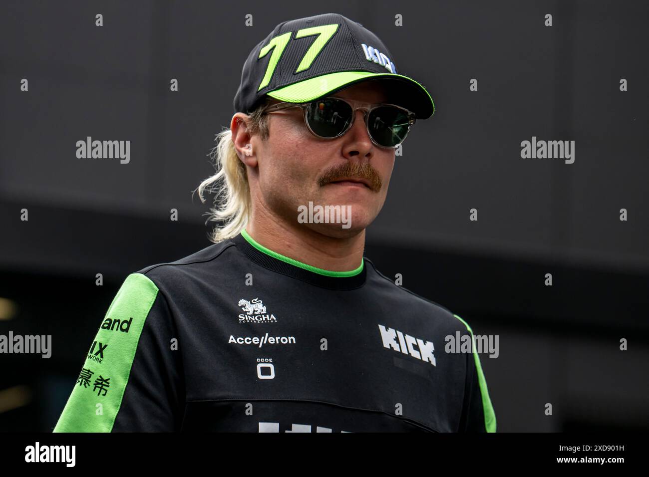 Montmelo, Espagne, 21 juin 2024, Valtteri Bottas, finlandais, concourt pour l'écurie Stake F1 Team. The Build Up, 10e manche du championnat de formule 1 2024. Crédit : Michael Potts/Alamy Live News Banque D'Images