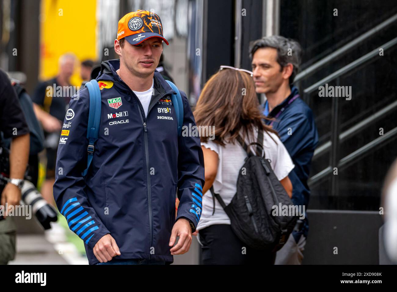 Montmelo, Espagne, 21 juin 2024, Max Verstappen, des pays-Bas, concourt pour Red Bull Racing. The Build Up, 10e manche du championnat de formule 1 2024. Crédit : Michael Potts/Alamy Live News Banque D'Images