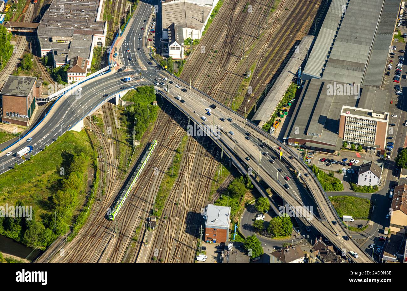 Vue aérienne, route surélevée Eckeseyer Straße au-dessus des voies ferrées, route fédérale Altenhagener Brücke B54, Altenhagen, Hagen, région de la Ruhr, Rhénanie-du-Nord-Ouest Banque D'Images