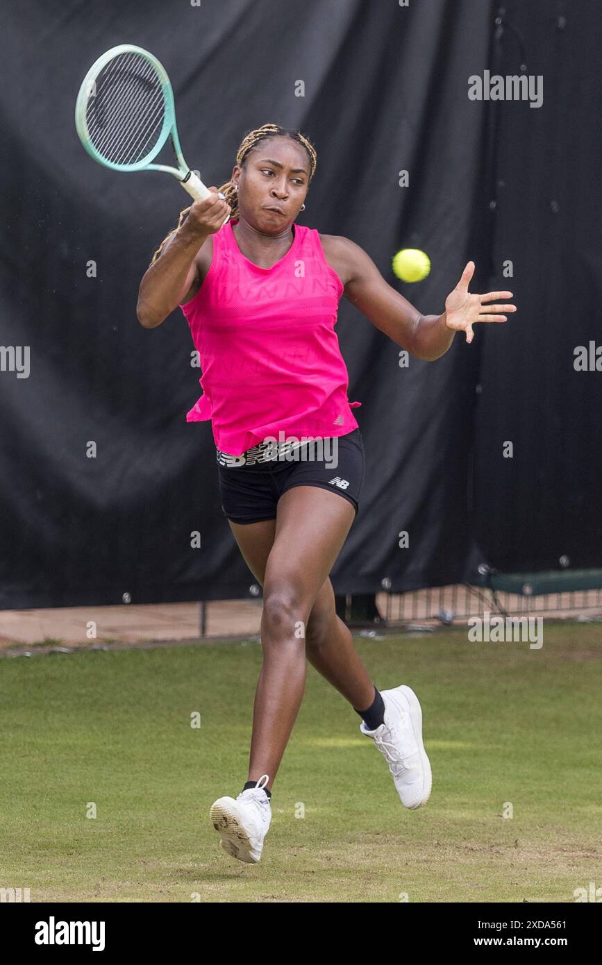 Berlin, Allemagne. 21 juin 2024. Rot Weiss Tennis Club, Grunewald, Berlin, Allemagne ; ecotrans WTA Ladies 500 Tennis German Open Berlin, jour 5 ; entraînement Coco Gauff. Action plus/Alamy Live News Banque D'Images