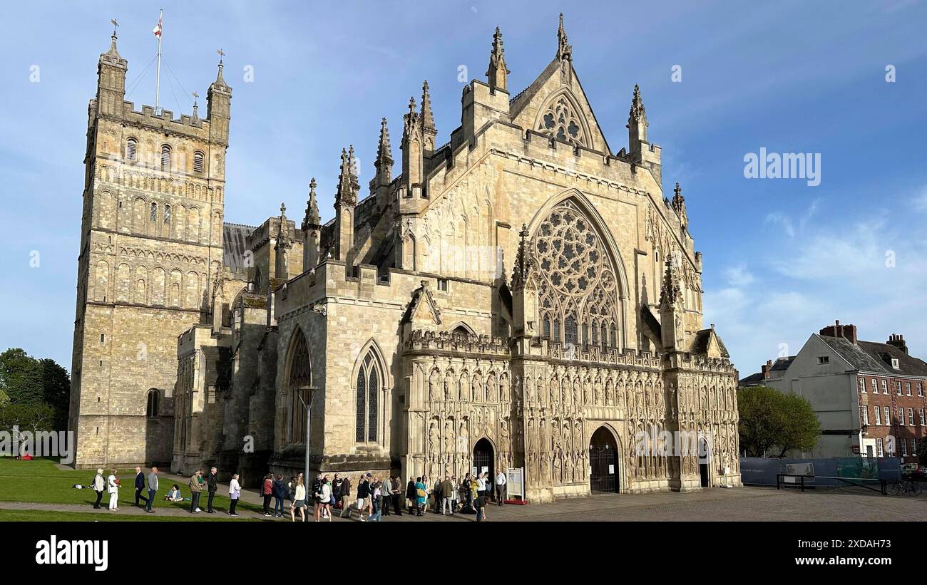 Ambiance nocturne, cathédrale d'Exeter, Cathedral Green, Exeter, Angleterre, grande-Bretagne Banque D'Images