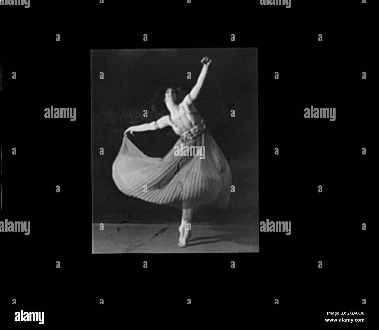 Ruth, Denis danse. Collection de photographies Genthe. Banque D'Images