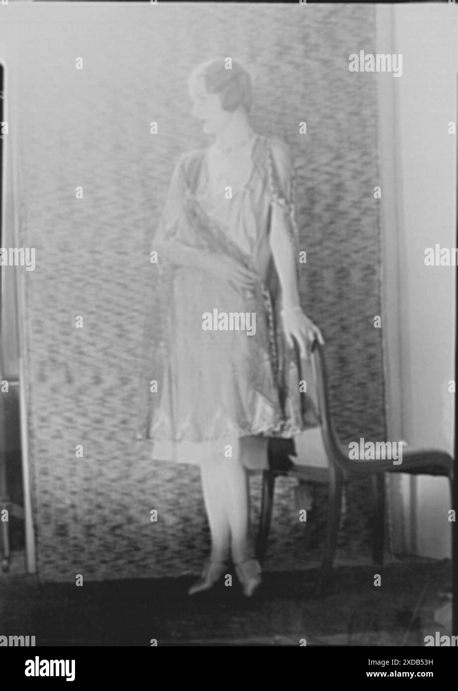 Photographies de mode vogue avec le mannequin Gurta Andre. Collection de photographies Genthe. Banque D'Images